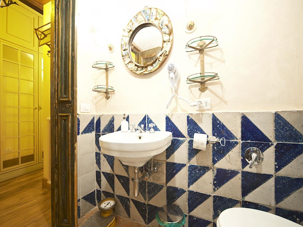 Charming Trastevere Apartment โรม ภายนอก รูปภาพ